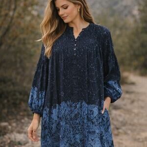 Feathers By Tolani SZ S Monique Celestial Pattern Tunic Blue NWOT Oversized Fit